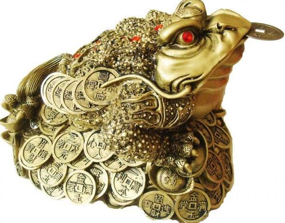 The three-legged toad will attract stable prosperity and good luck into the house. 